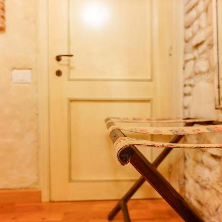 Gallery Guesthouse Bolonia Exterior foto