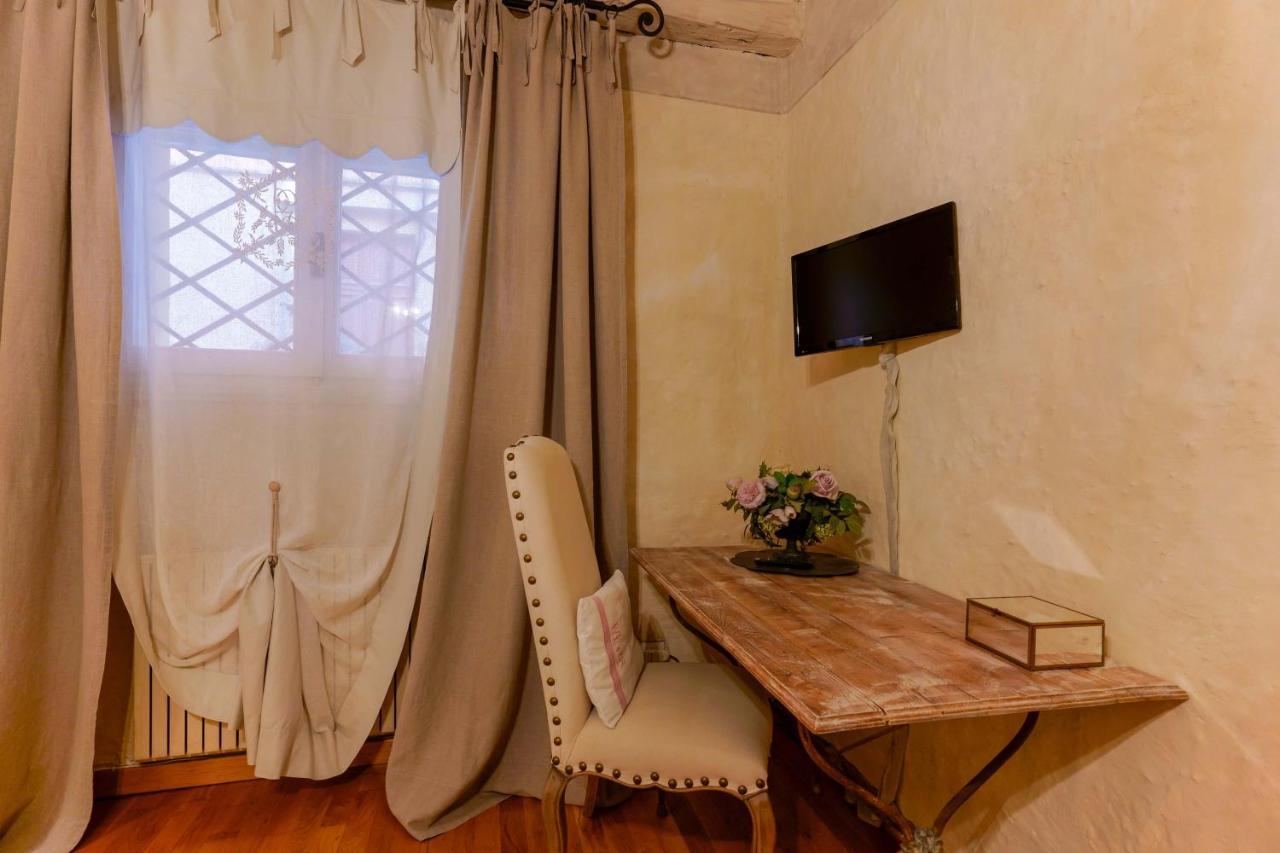 Gallery Guesthouse Bolonia Exterior foto