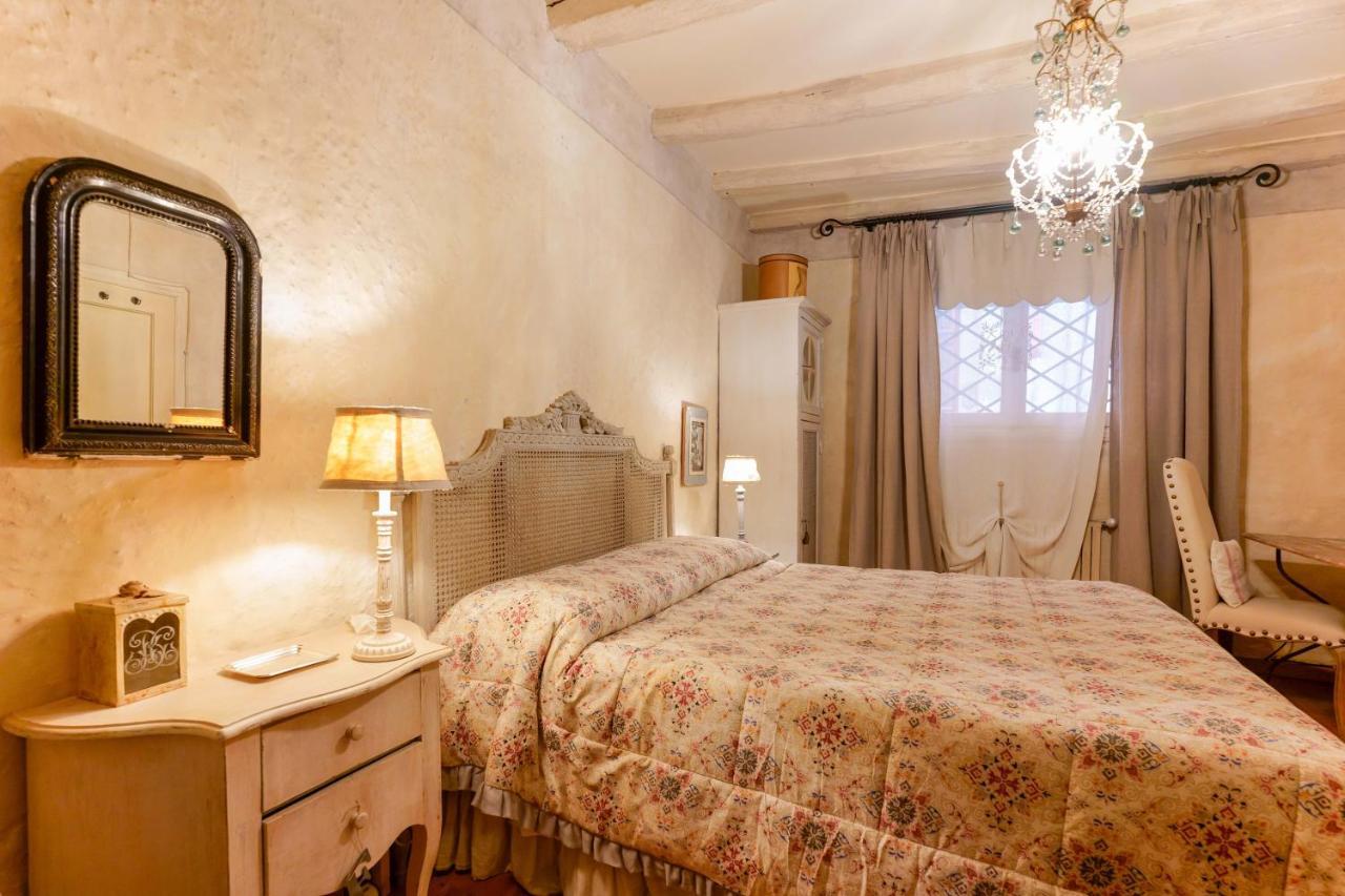 Gallery Guesthouse Bolonia Exterior foto