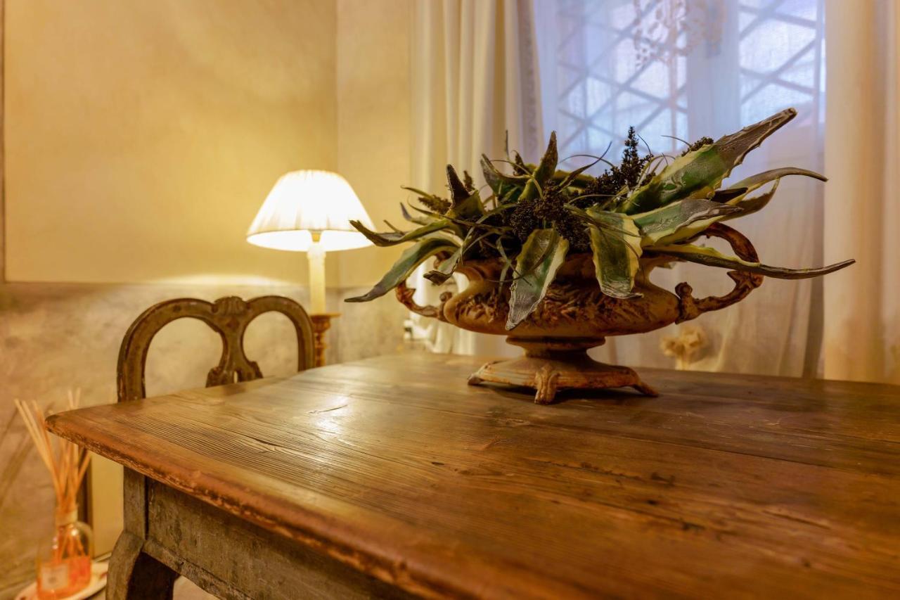 Gallery Guesthouse Bolonia Exterior foto