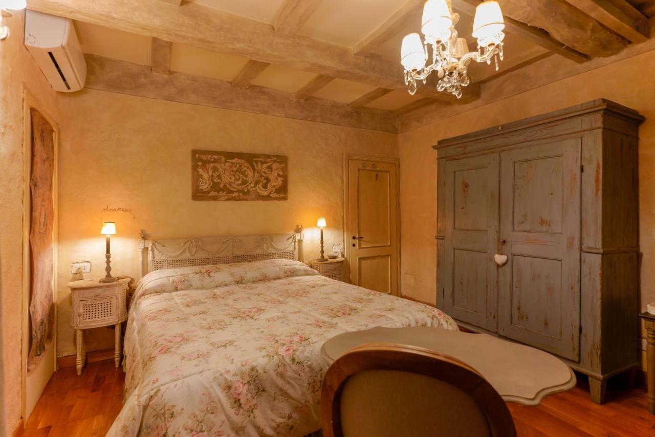 Gallery Guesthouse Bolonia Exterior foto