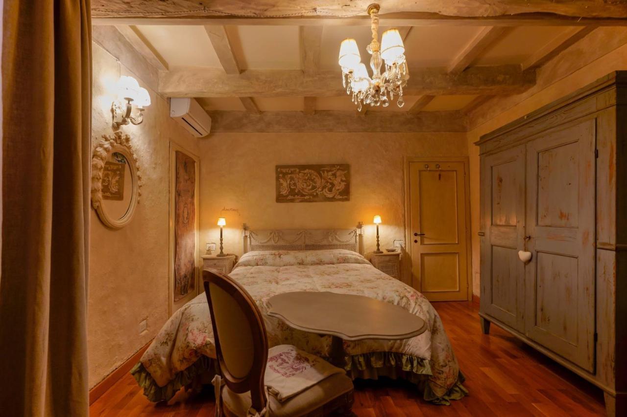 Gallery Guesthouse Bolonia Exterior foto